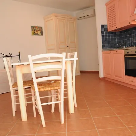 Aparthotel Il Borgo Di Punta Marana