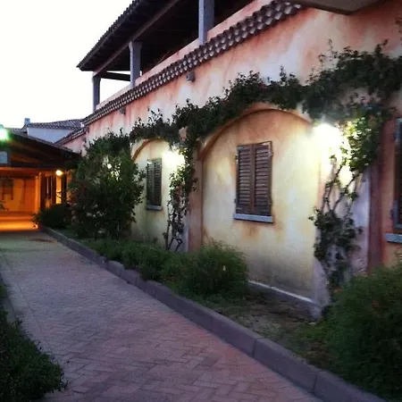 Il Borgo Di Punta Marana