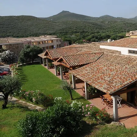 Aparthotel Il Borgo Di Punta Marana 3*